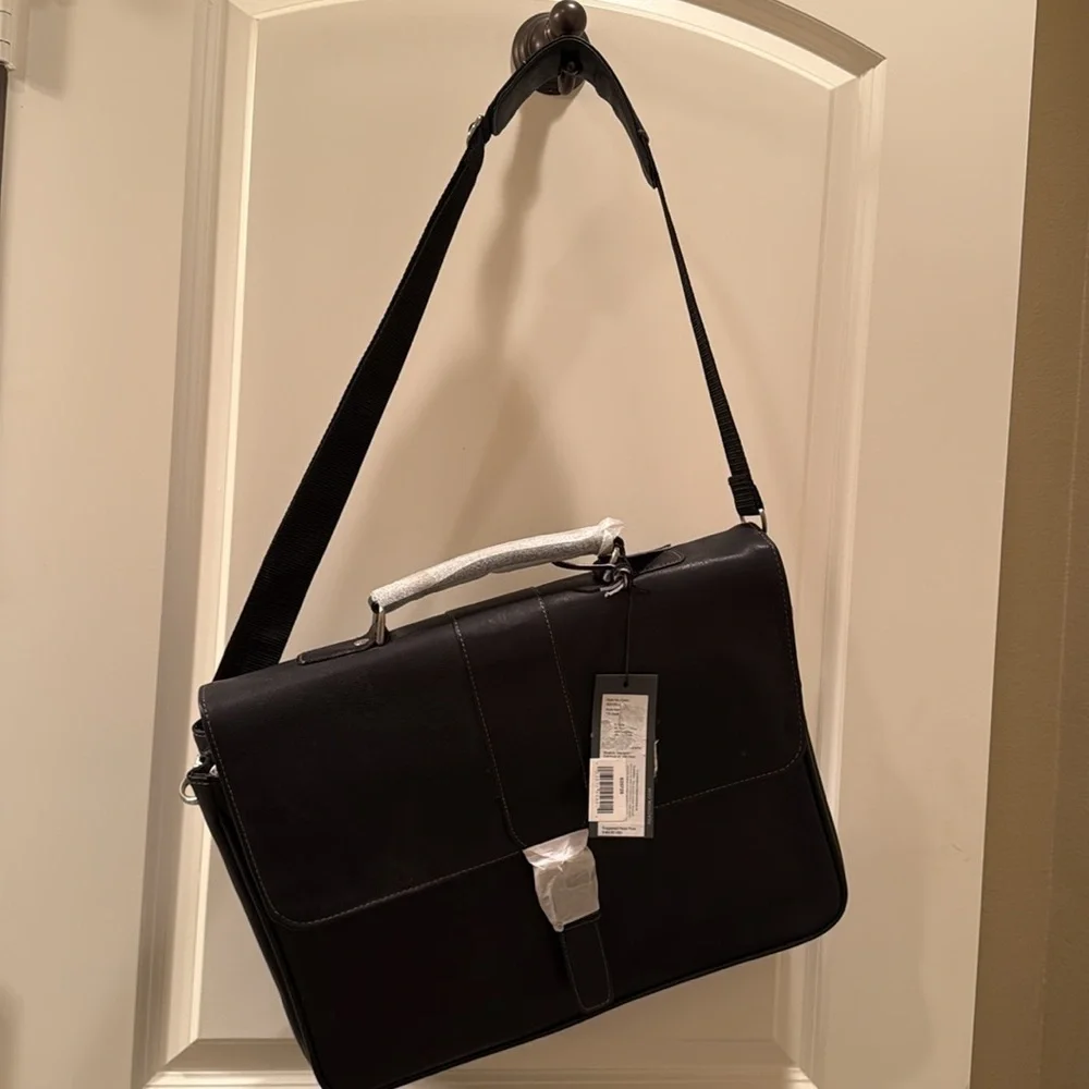 Kenneth Cole Reaction Black Leather Briefcase with Shoulder Strap